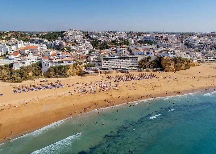 דירה Family Holidays With Pool View