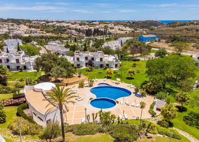 Family Holidays With Pool View * אלבופיירה