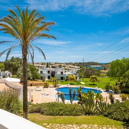 Family Holidays With Pool View Apartment
