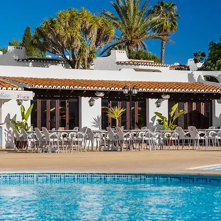 Family Holidays With Pool View Apartment
