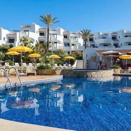 Apartment Family Holidays With Pool View Albufeira