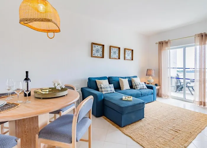 Family Holidays With Pool View * Albufeira